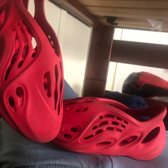 Red Yeezy foam rnnr